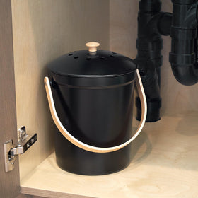 KIBAGA lid air holes promote aeration for effective composting.