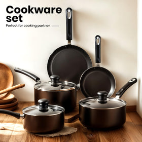 KICHLY 18cm saucepan with lid for warming soups.