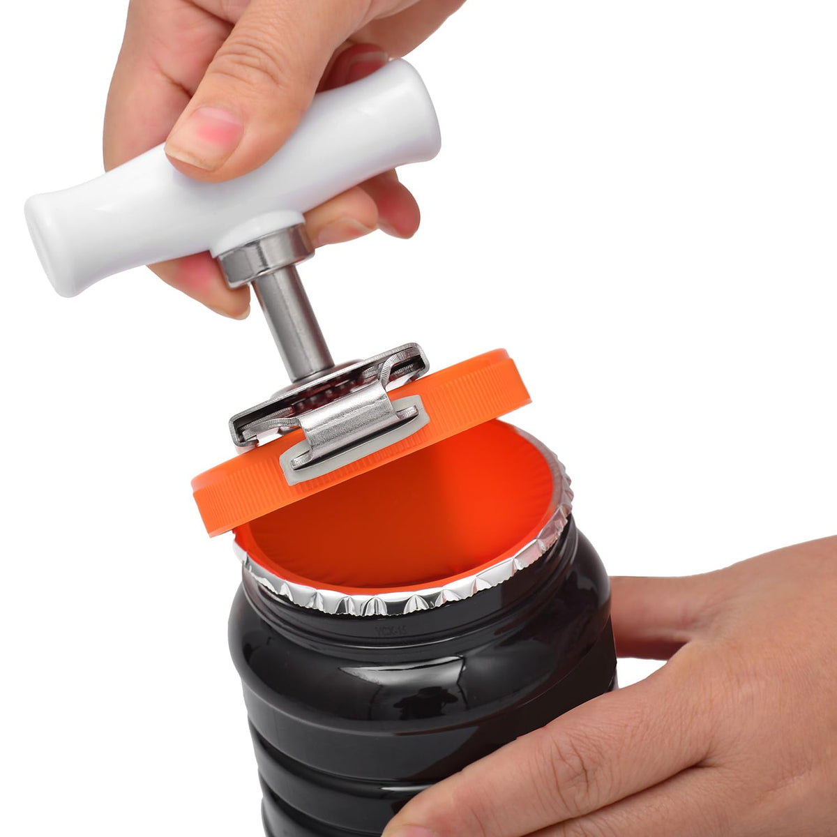 Kichwit adjustable grip works on various jar lid sizes.