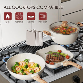 Kikcoin 1.5-Qt saucepan with lid for simmering sauces smoothly.