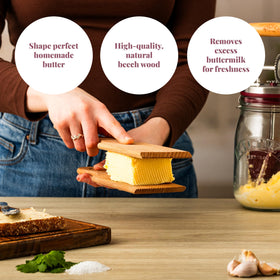 Kilner two-pack beechwood paddles ready for versatile kitchen tasks.