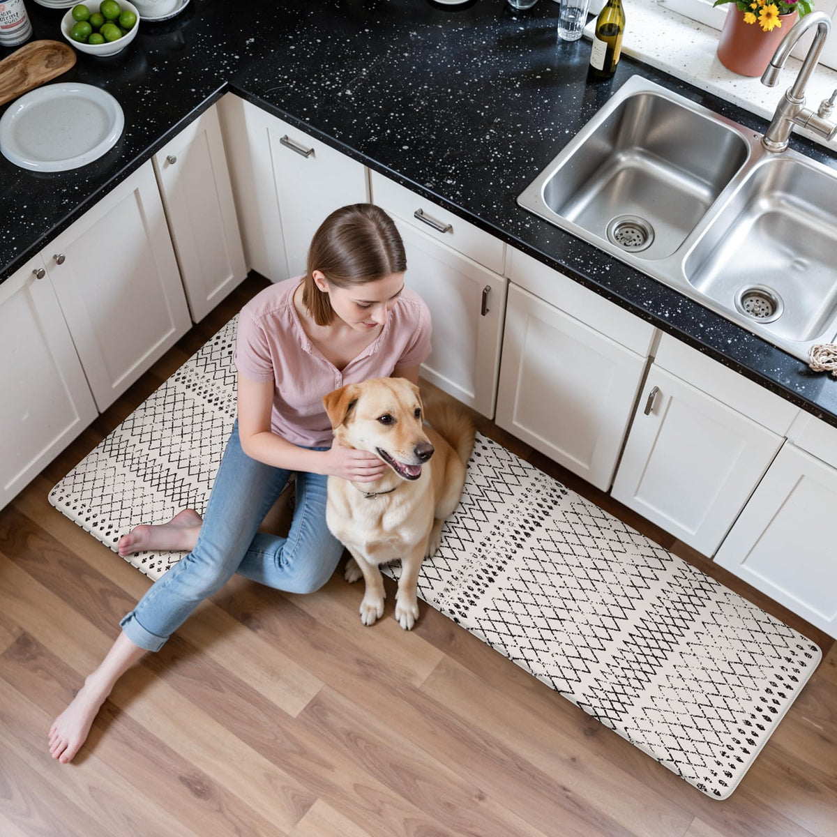 KIMODE kitchen sink mat in boho style combines decor and practicality.