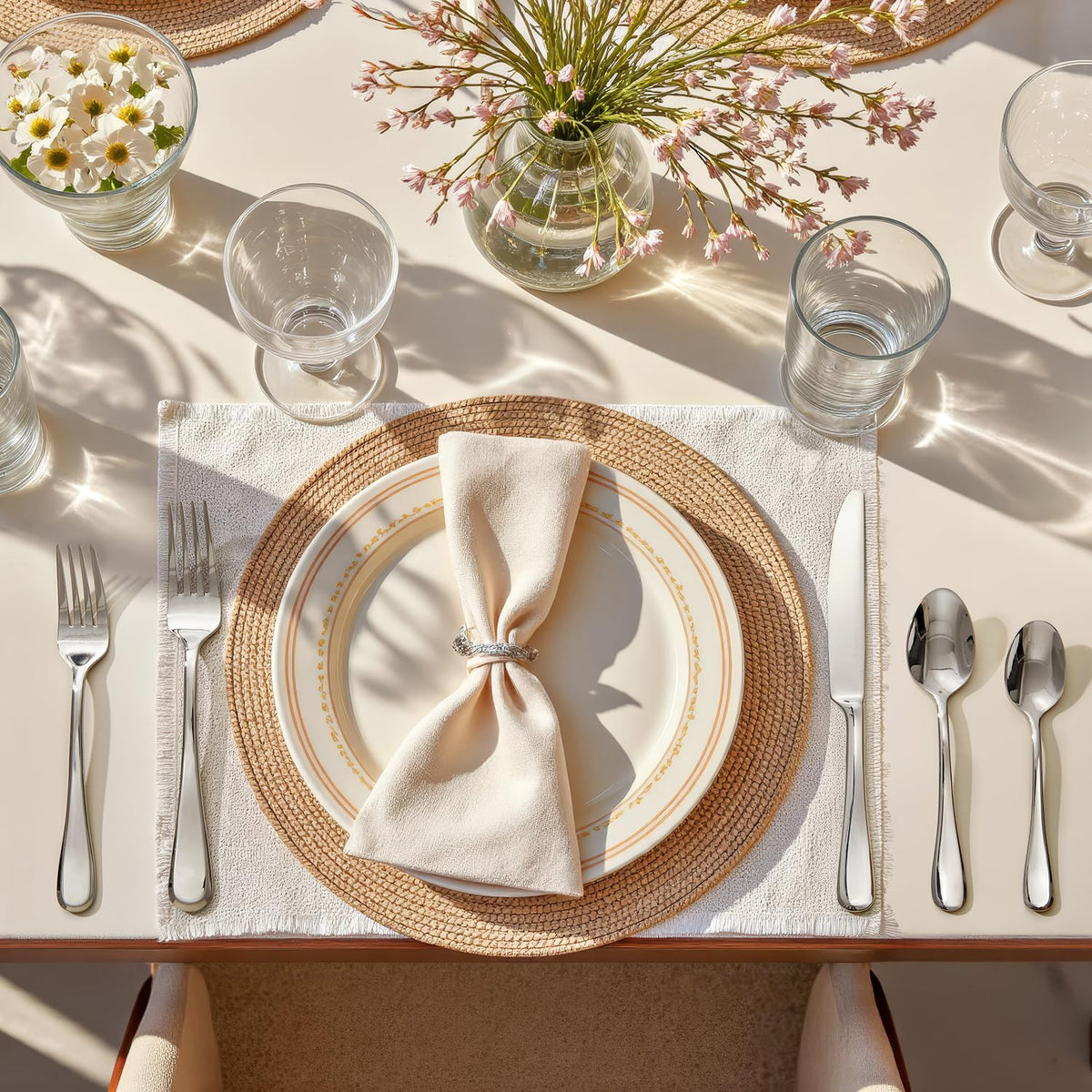 Kingstone modern-design handles add contemporary style to every meal.