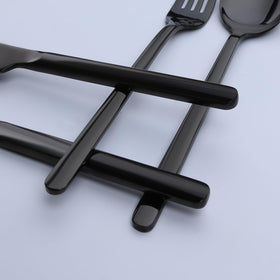 Kingstone mirror finish close-up highlights elegant, durable 18/10 steel look.