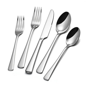 KINGSTONE dinner knives in 18/10 stainless steel with a mirror finish.