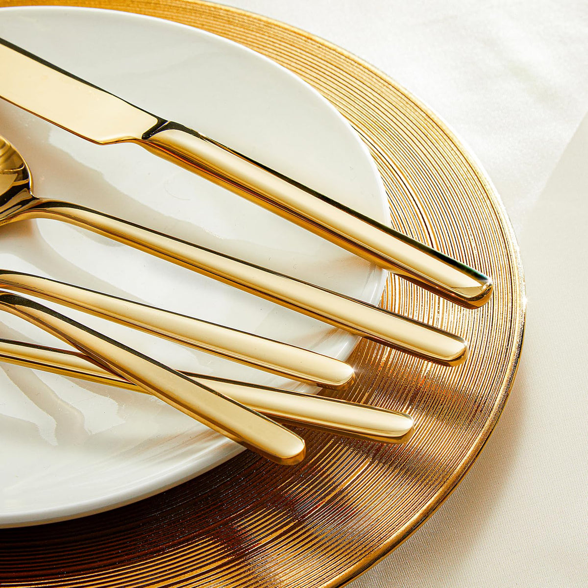 KINGSTONE gold dinner spoon with mirror polish for everyday meals