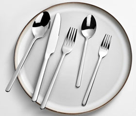 Kingstone 60-piece service for 12 suits family gatherings and holidays