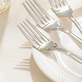 KINGSTONE Smooth-edged, polished forks reduce risk of nicks at the table.