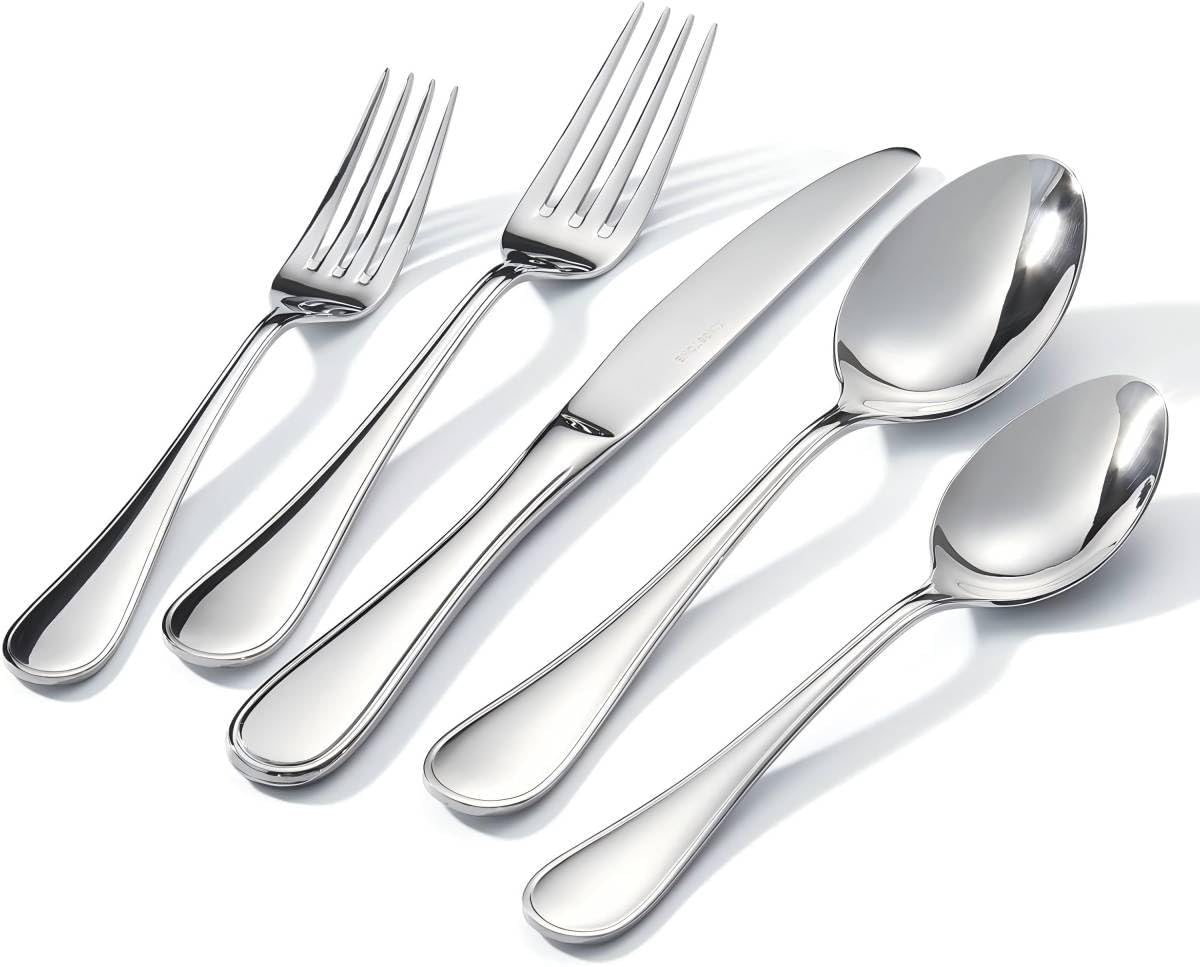 Kingstone teardrop silverware close-up highlighting mirror polish and sturdy 18/10 stainless steel.
