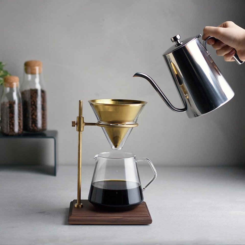 Heat-resistant glass designed to endure hot brews safely