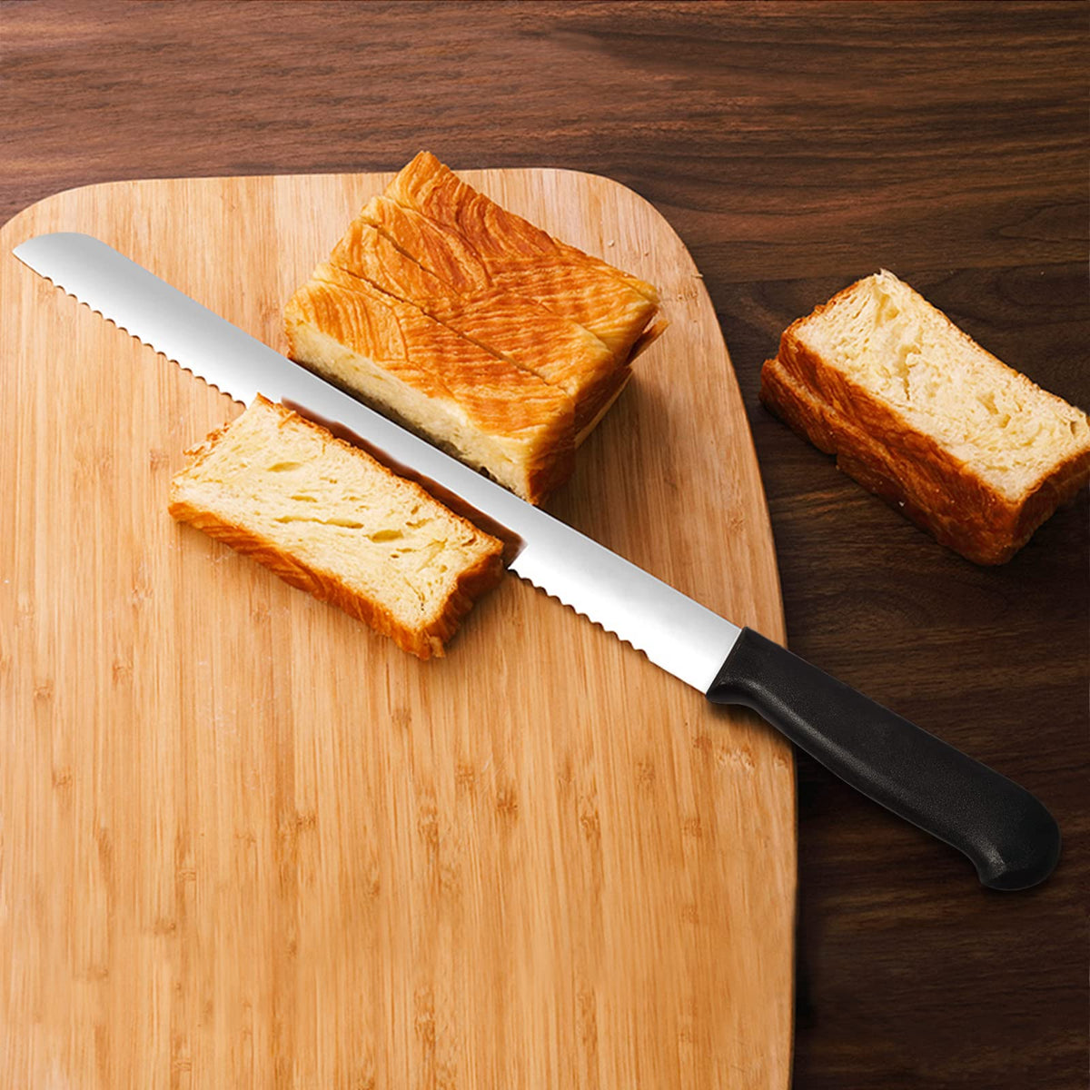 Kiss Core stainless steel blade delivers durable bread slicing performance.