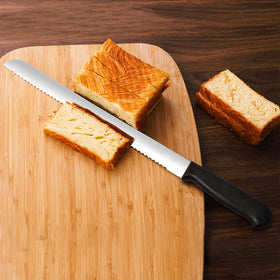 Kiss Core stainless steel blade delivers durable bread slicing performance.