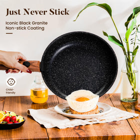 Kitchen Academy silicone utensils included for easy stirring and serving