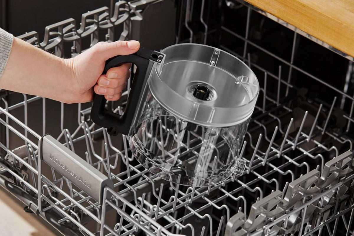 KitchenAid 2-in-1 feed tube handles various shapes and sizes.