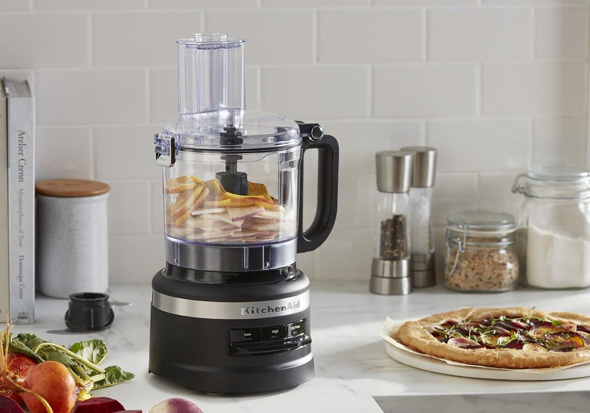 KitchenAid 2-in-1 feed tube for varied ingredient sizes