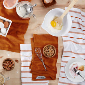 KitchenAid Albany solid towel white provides gentle cleaning for surfaces and hands