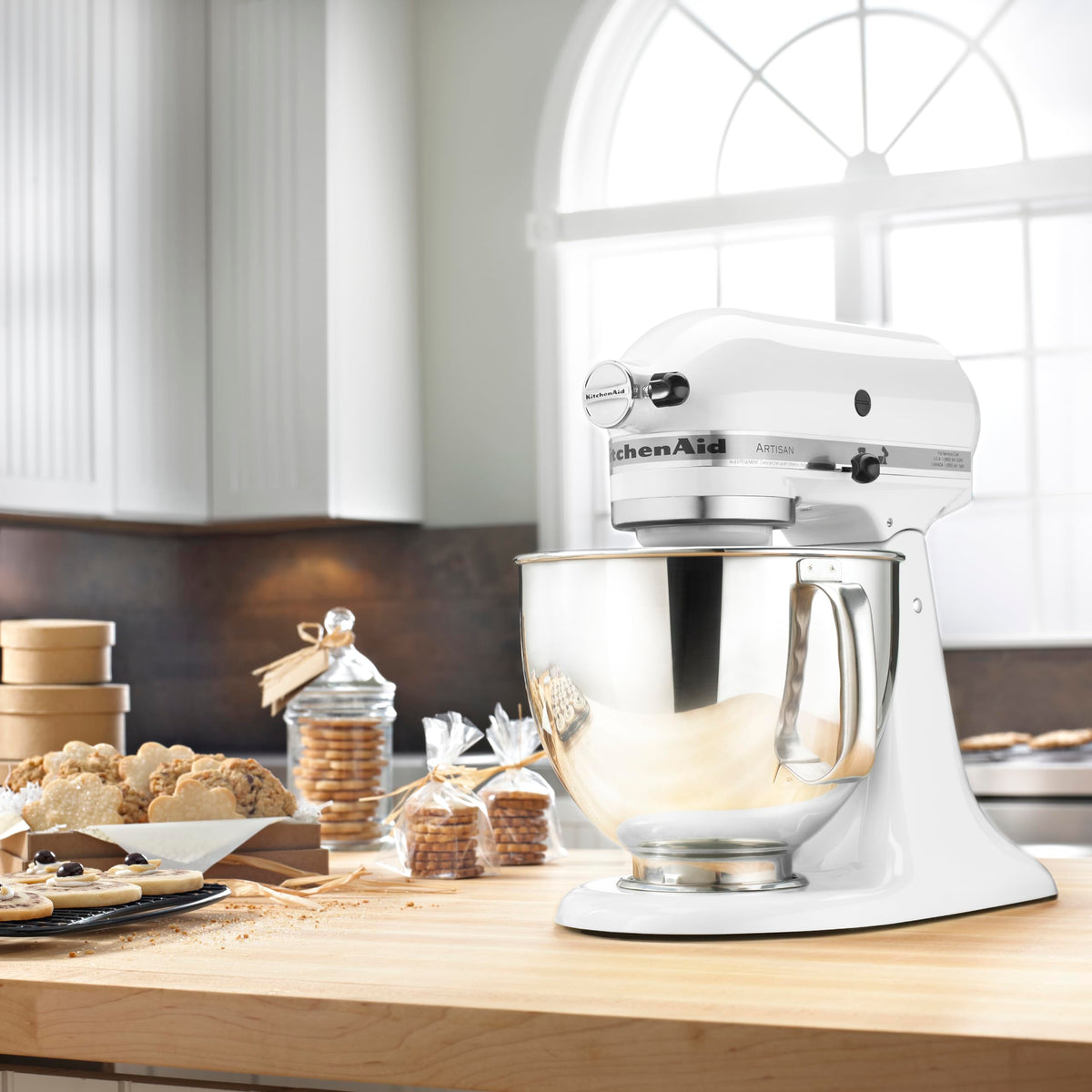 KitchenAid Artisan coated dough hook ideal for kneading bread dough.