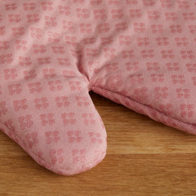 KitchenAid Asteroid oven mitts two-pack ready for both hands