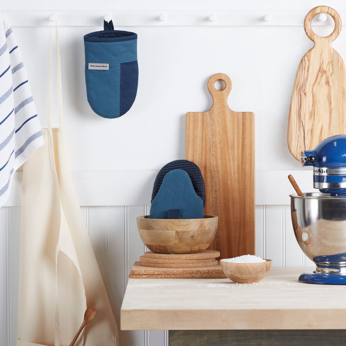 KitchenAid Beacon slip-resistant grip ensures control while handling hot pots.