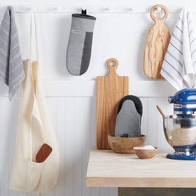 KitchenAid Beacon slip-resistant silicone grip ensures a secure handle.