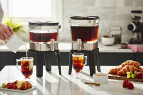 KitchenAid stainless steel steeper helps tailor brew strength.