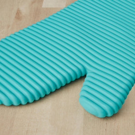 KitchenAid easy-clean oven mitt designed for rinse-and-wipe care