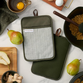 KITCHENAID Evergreen herringbone cotton lining adds comfort and insulation during use.