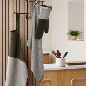 KitchenAid Evergreen machine-washable towel designed for frequent use.