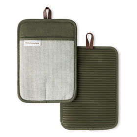 KITCHENAID Evergreen ribbed silicone potholder grip for secure handling of hot cookware.