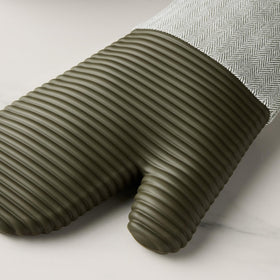 KitchenAid Evergreen thick terrycloth lining for comfort