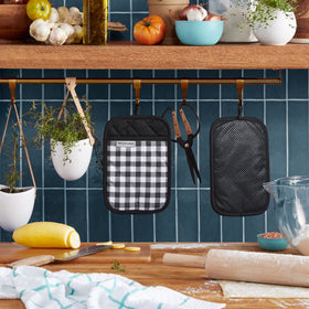 KitchenAid Gingham pot holder back view highlighting sturdy cotton construction.