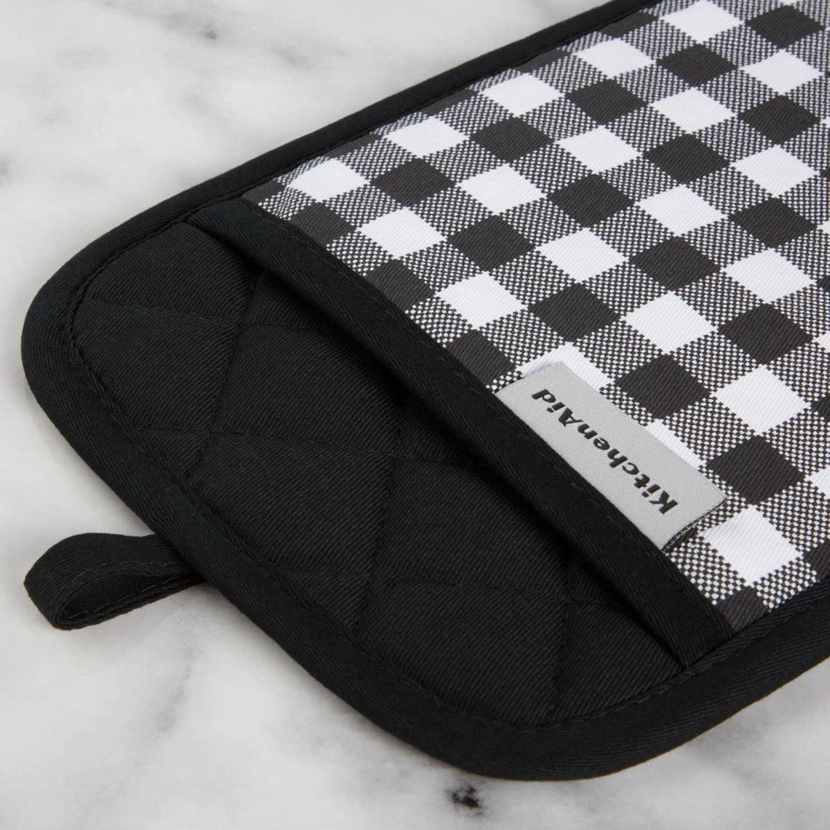 KitchenAid Gingham interior shows padded lining for insulation.