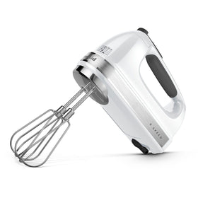 KitchenAid KHM926 storage bag keeps attachments organized after use.