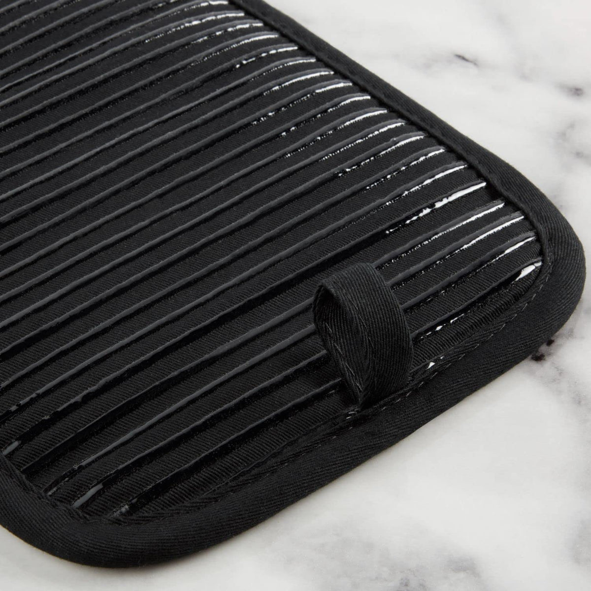 KitchenAid kitchen towel texture enhances drying and dish cleanup.