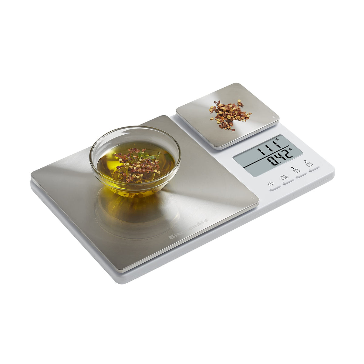 KitchenAid KQ909 stainless steel platforms are quick to wipe clean.