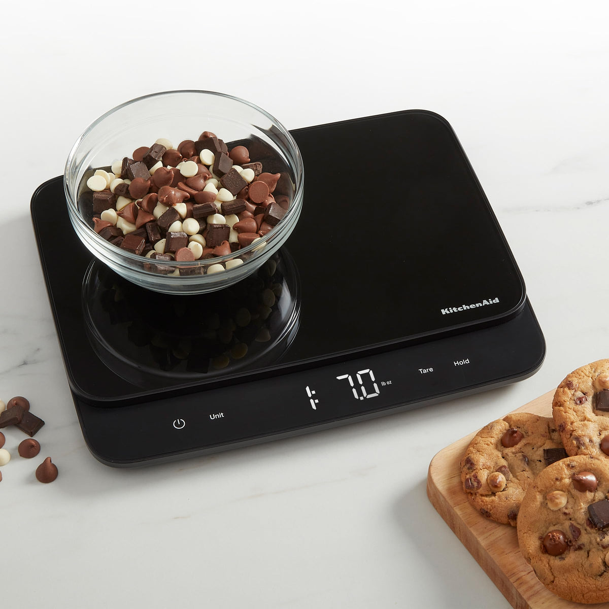 KitchenAid KQ917 glass surface design adds elegance and easy wipe-down.