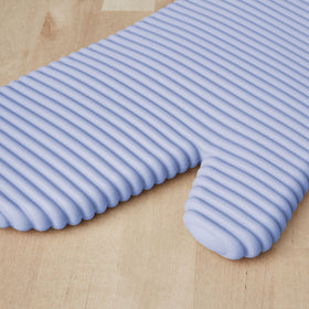 Kitchenaid oven mitts measure 7.5 by 13 inches for ample coverage