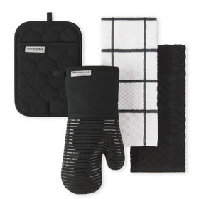 KitchenAid quilted oven mitt close-up shows heat resistance and secure grip.
