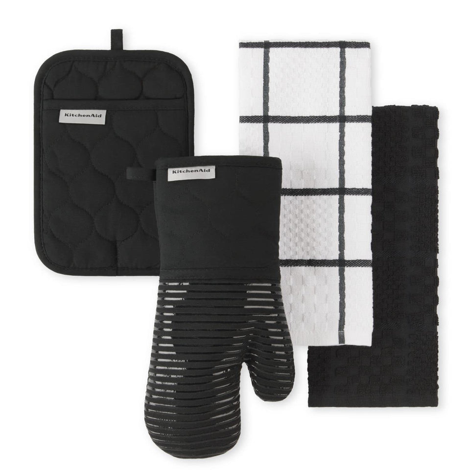KitchenAid quilted oven mitt close-up shows heat resistance and secure grip.