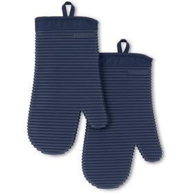 KitchenAid ribbed soft silicone oven mitts grip securely while lifting hot cookware.