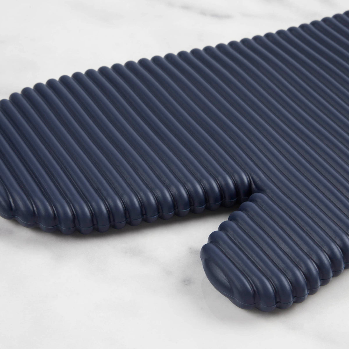 KitchenAid silicone oven mitts feature cotton cuffs for extra protection and comfort.