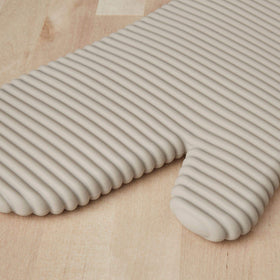 Two-piece mitt set ready for busy kitchens, heat resistant up to 500°F.