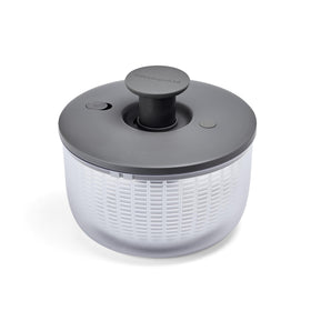 KitchenAid salad spinner non-slip base keeps the unit steady during use.