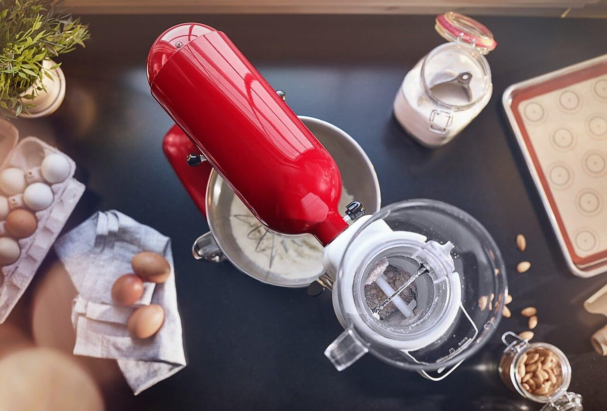 KitchenAid Sifter Scale Attachment storage case keeps components organized and ready.