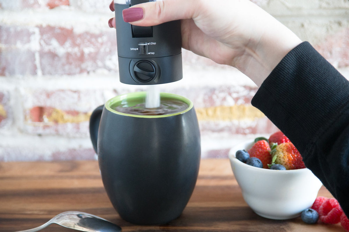 Visible 3/4 cup capacity supports portion control.