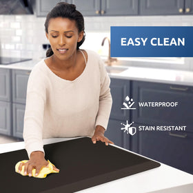 KitchenClouds water-resistant kitchen mat, easy wipe-clean after spills.