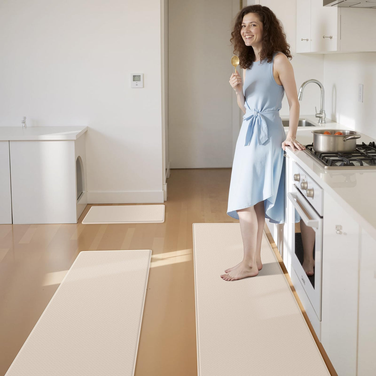 KitchenClouds office-mat option provides comfortable standing at desks.