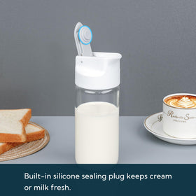 KITCHENDAO borosilicate glass creamer for durability and clear pouring.