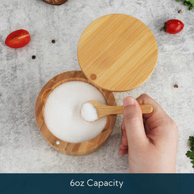 KITCHENDAO swivel magnetic lid enables one-handed, secure spice access