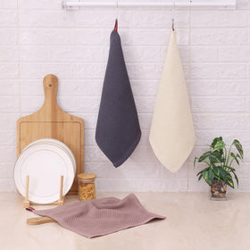 Kitinjoy six-pack kitchen towels suited for busy homes.